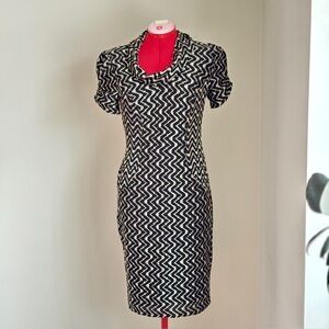 Evan Picone Size 4 Black & Gold Zigzag Sheath Dress with Cowl Neck